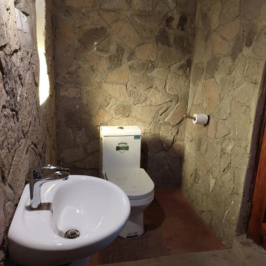 Songbird Safari Lodge & Campsite Katunguru エクステリア 写真