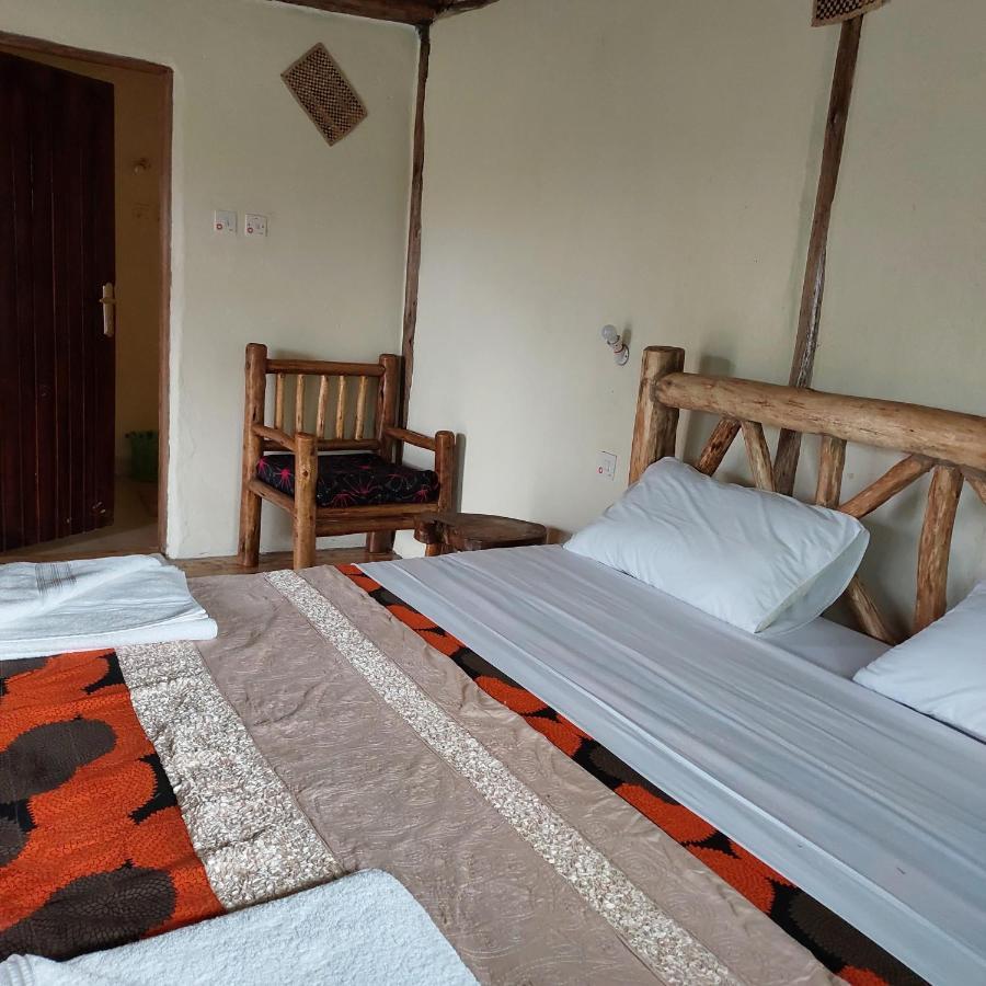 Songbird Safari Lodge & Campsite Katunguru エクステリア 写真