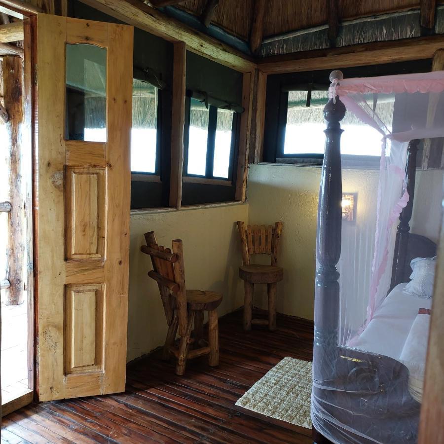 Songbird Safari Lodge & Campsite Katunguru エクステリア 写真