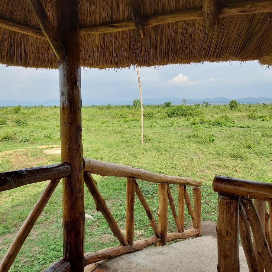 Songbird Safari Lodge & Campsite Katunguru エクステリア 写真