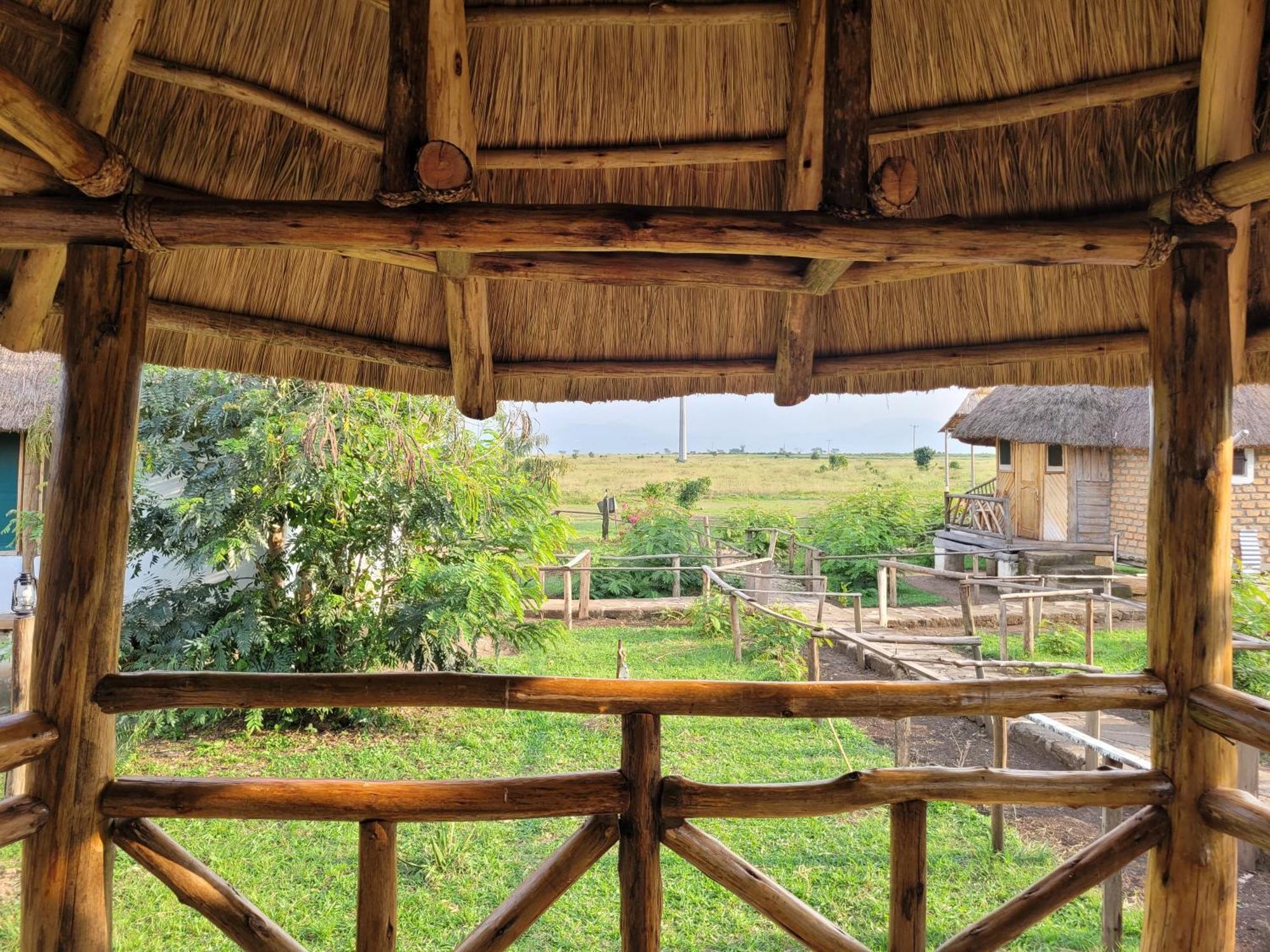 Songbird Safari Lodge & Campsite Katunguru エクステリア 写真