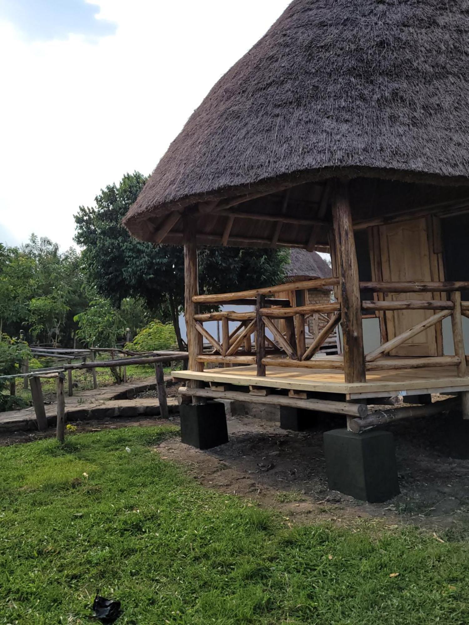 Songbird Safari Lodge & Campsite Katunguru エクステリア 写真