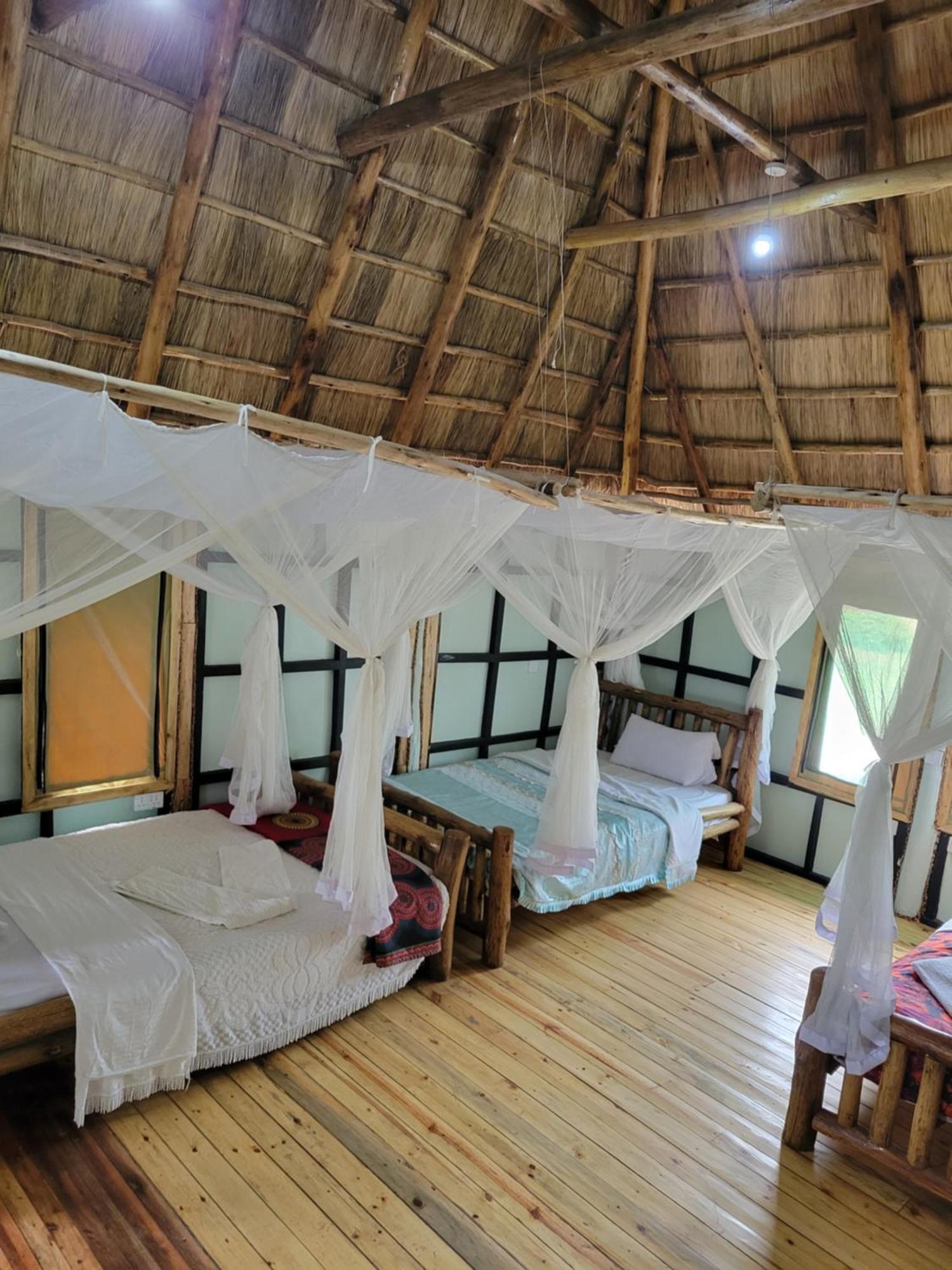 Songbird Safari Lodge & Campsite Katunguru エクステリア 写真